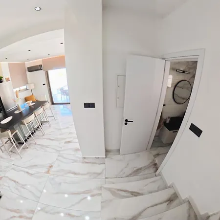 Mediterranean Sunrise Protaras Villa *