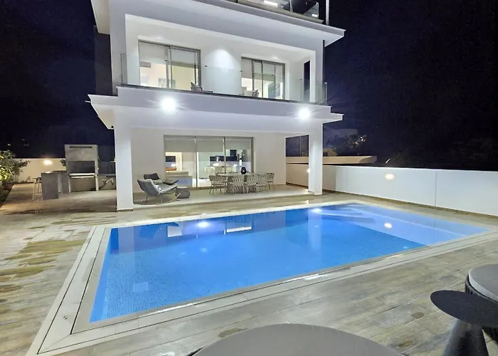 Vila Mediterranean Sunrise Protaras