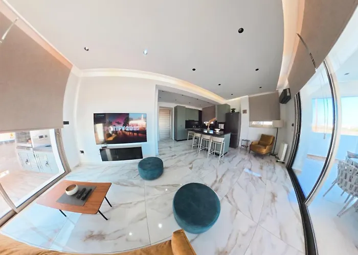 Mediterranean Sunrise Protaras Vila